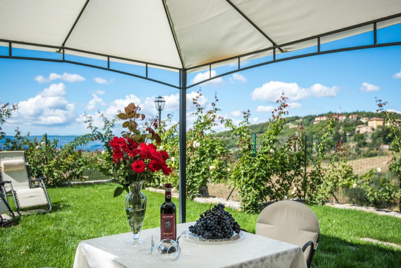 Casa Vacanze Squarcialupi Кастелина ин Шианти Экстерьер фото