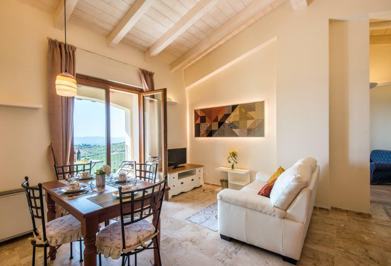 Casa Vacanze Squarcialupi Кастелина ин Шианти Экстерьер фото